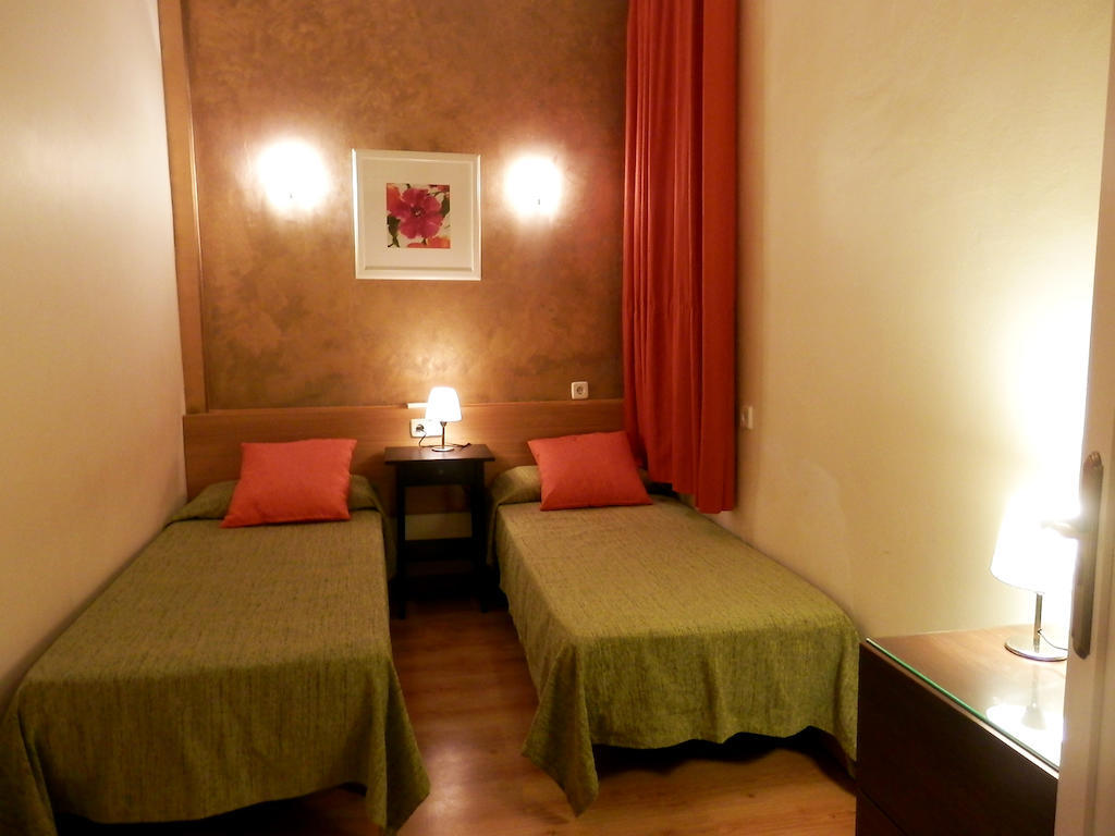 Barcelona Central Garden Hostal Quarto foto