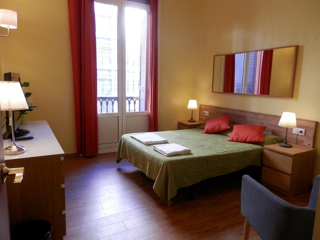 Barcelona Central Garden Hostal Exterior foto